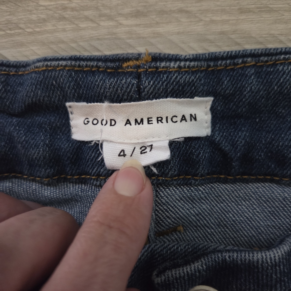 Good American Straight Leg with Raw Hem - Picture 4 of 9